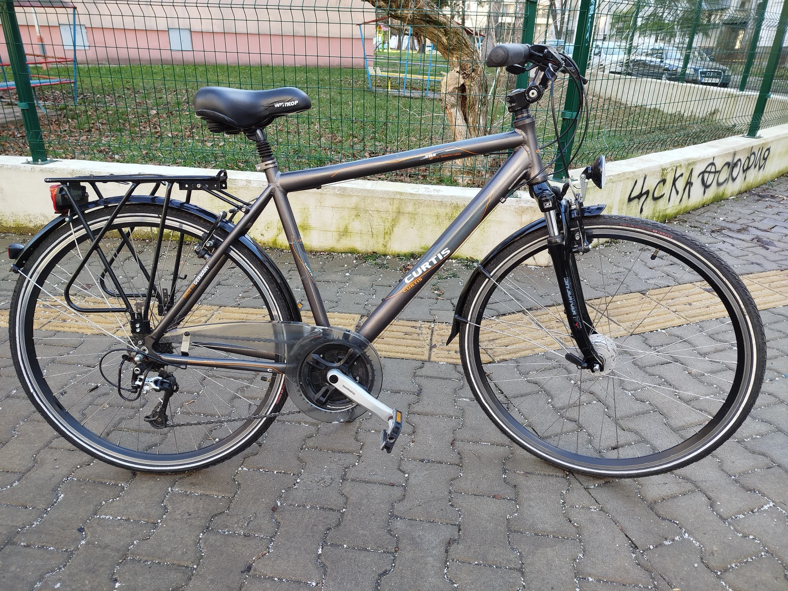 ������� * * ��������� Curtis Travel 28���� ����  �������� | Mobile.bg � ����������� 1