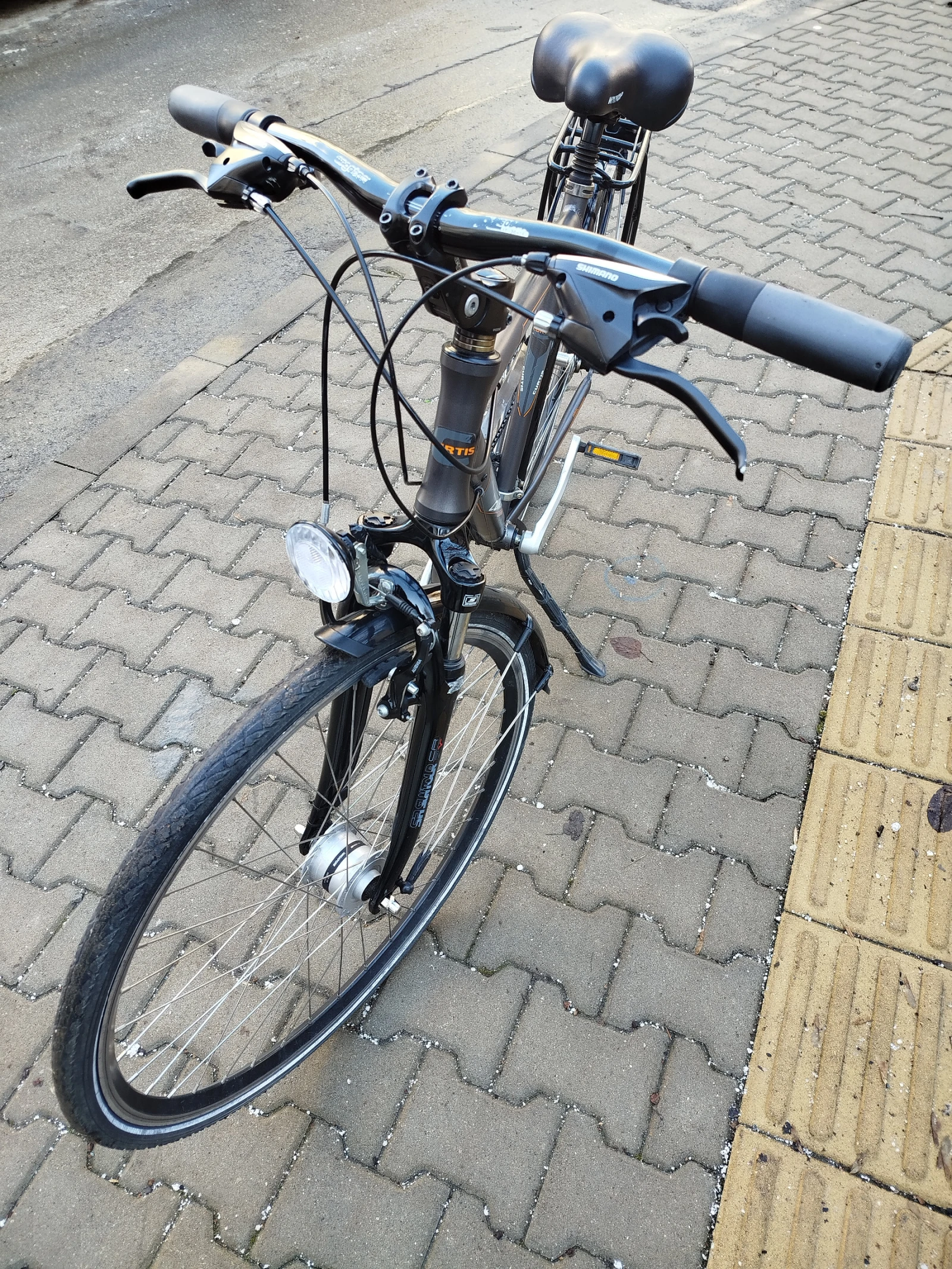 ������� * * ��������� Curtis Travel 28���� ����  �������� | Mobile.bg � ����������� 3