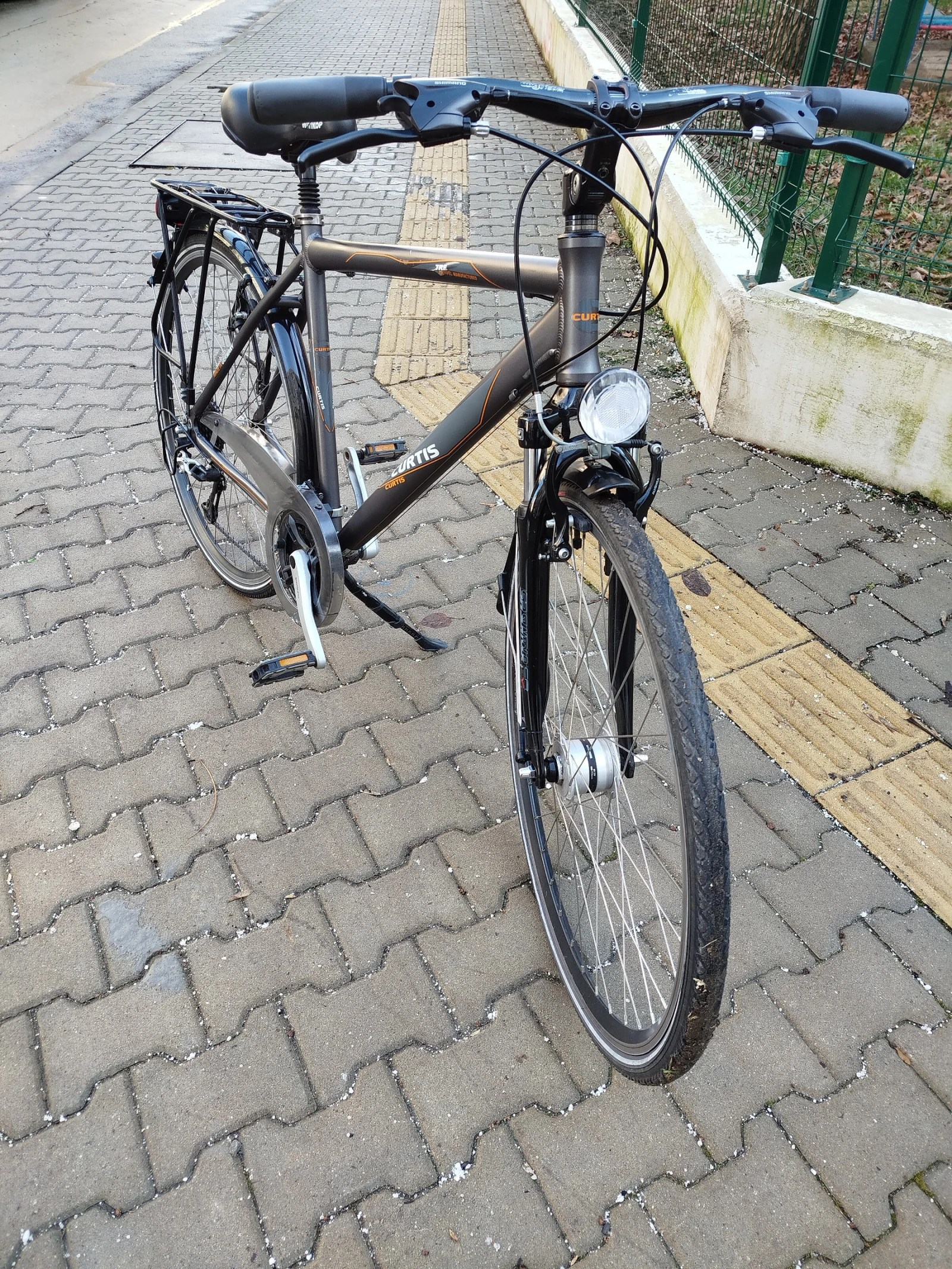 ������� * * ��������� Curtis Travel 28���� ����  �������� | Mobile.bg � ����������� 5