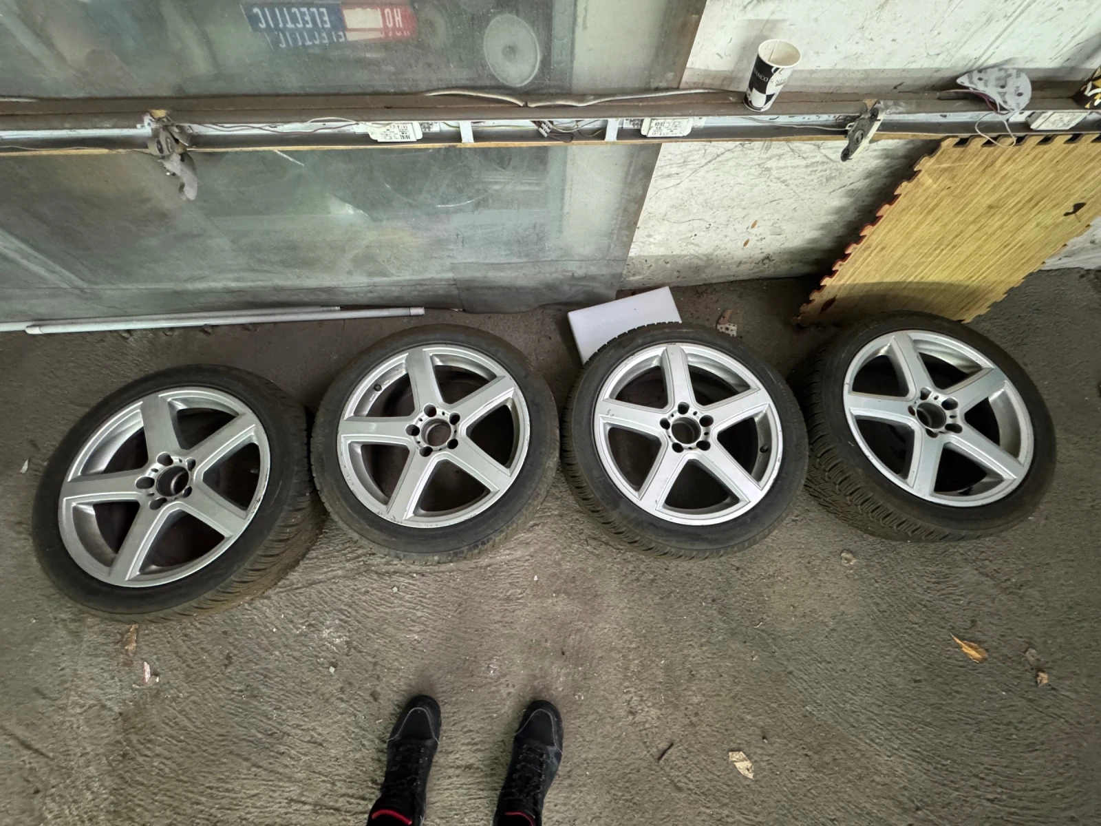 ���� � ������ 225/45R17 | Mobile.bg � ����������� 2