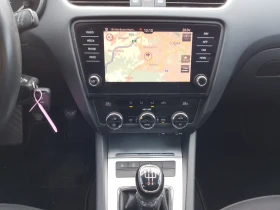 Skoda Octavia 1.6 TDI/FACELIFT/БЯЛА ПЕРЛА, снимка 13