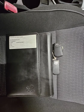 Toyota Auris 1.6 VALVEMATIC 132 PS 8уми с джанти 105477 км, снимка 14