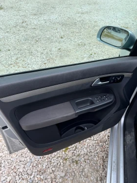 VW Touran 2.0 тди 8 клапана, снимка 6