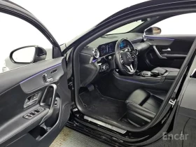 Mercedes-Benz A 220 Sedan, снимка 7