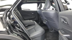 Toyota Crown Crossover 2.5 Hybrid, снимка 11