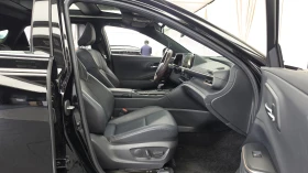 Toyota Crown Crossover 2.5 Hybrid, снимка 10