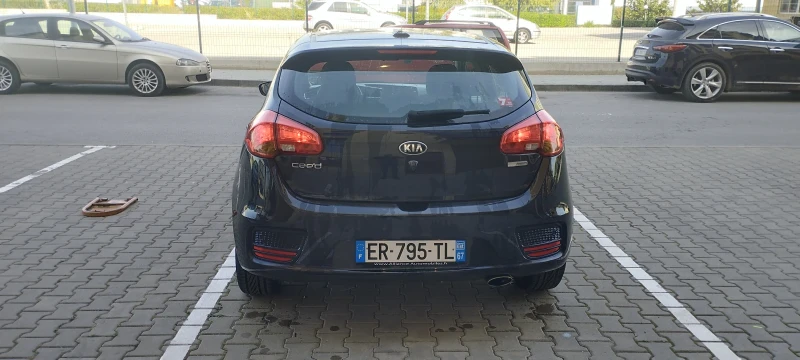 Kia Ceed 1.6, снимка 4 - Автомобили и джипове - 47509641