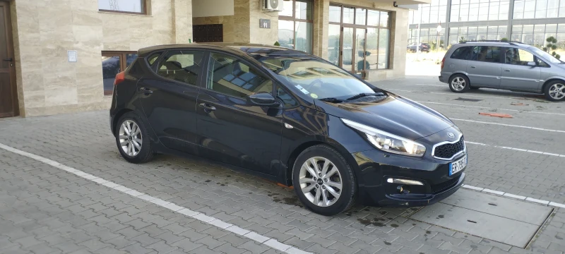 Kia Ceed 1.6, снимка 7 - Автомобили и джипове - 47509641