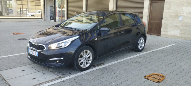 Kia Ceed 1.6, снимка 1 - Автомобили и джипове - 47509641