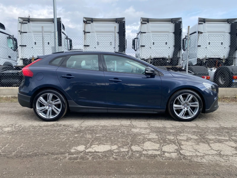 Volvo V40 Cross Country T5 AWD Дистроник ТОП СЪСТОЯНИЕ, снимка 5 - Автомобили и джипове - 48250487