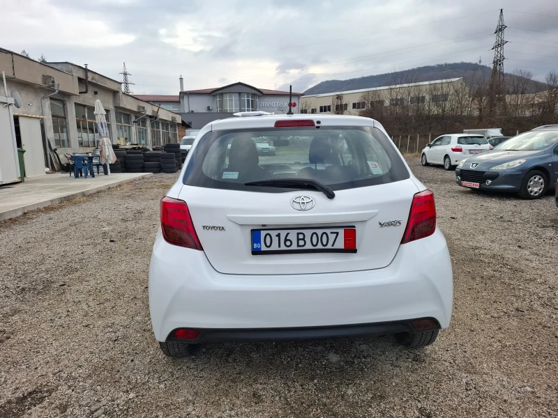 Toyota Yaris 1.33, снимка 4 - Автомобили и джипове - 48280964