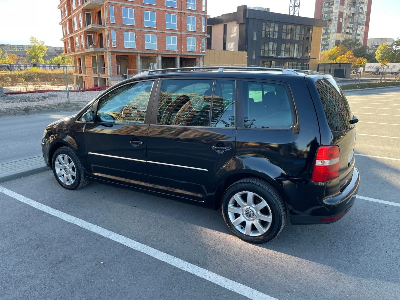 VW Touran, снимка 3 - Автомобили и джипове - 49454629