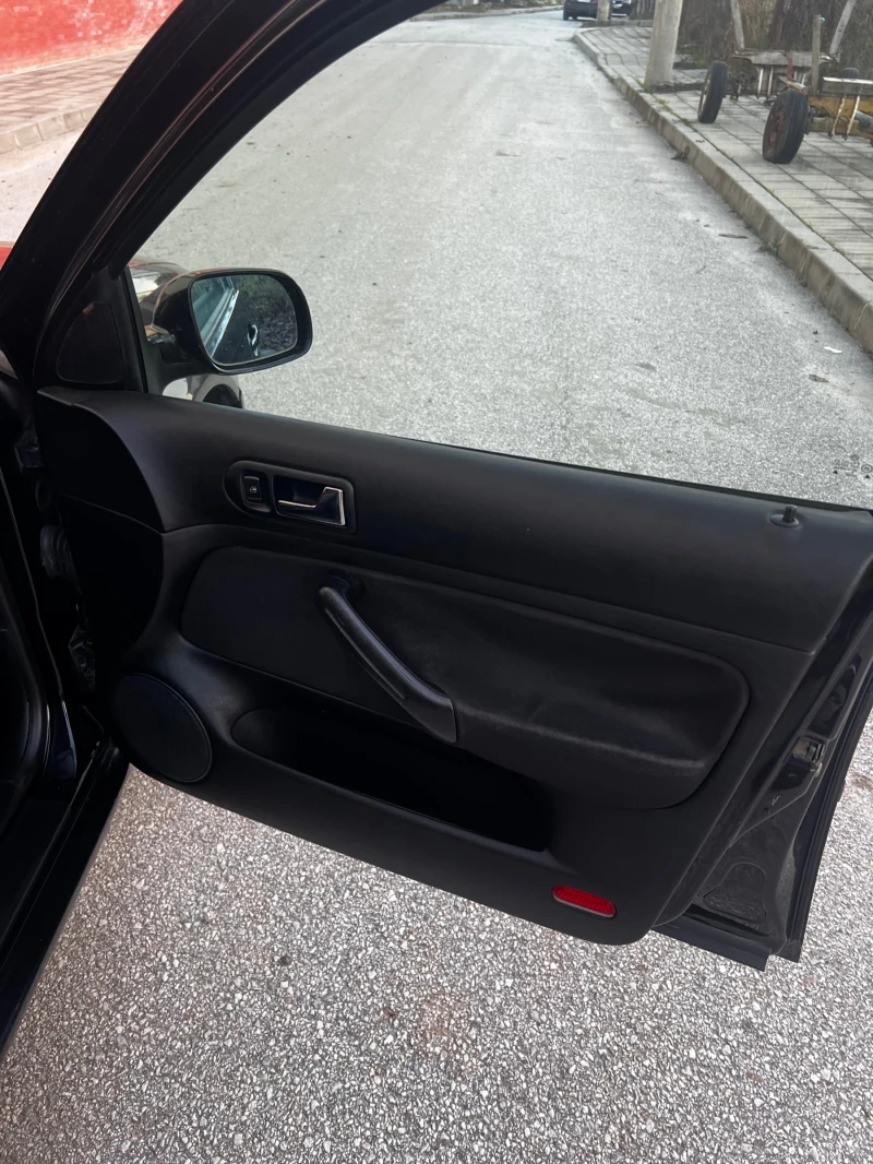 VW Golf Продавам VW Golf 4 1.9 TDI 110 к.с. , снимка 12 - Автомобили и джипове - 52775228