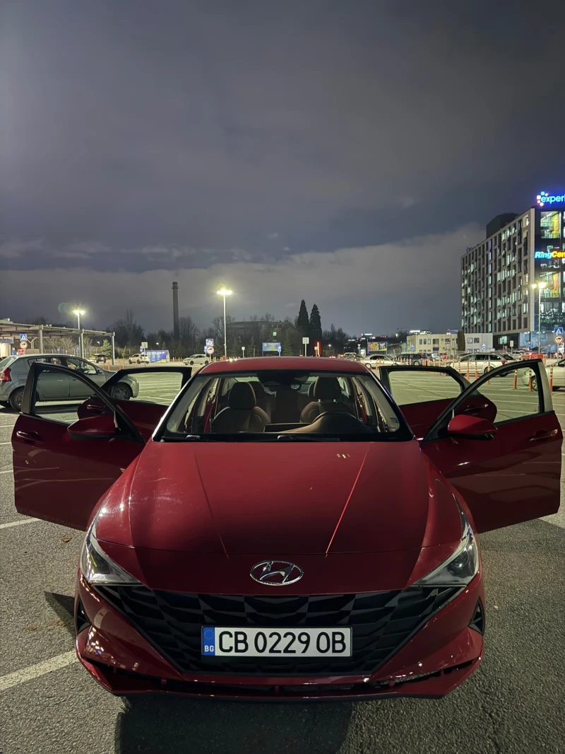 Hyundai Elantra 2.0, снимка 16 - Автомобили и джипове - 53434432