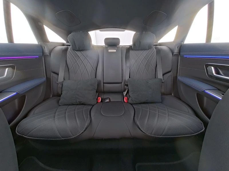 Mercedes-Benz EQS 580/AMG/4-MATIC/HYPERSCREEN/PANO/BURM/360/, снимка 10 - Автомобили и джипове - 53005011