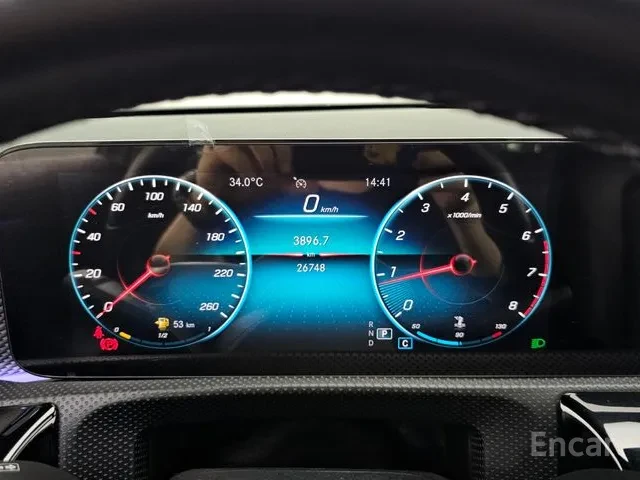 Mercedes-Benz A 220 Sedan, снимка 5 - Автомобили и джипове - 55682330