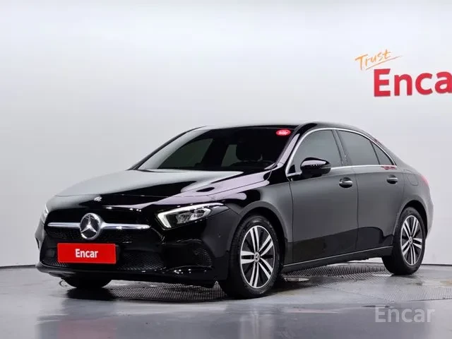 Mercedes-Benz A 220 Sedan