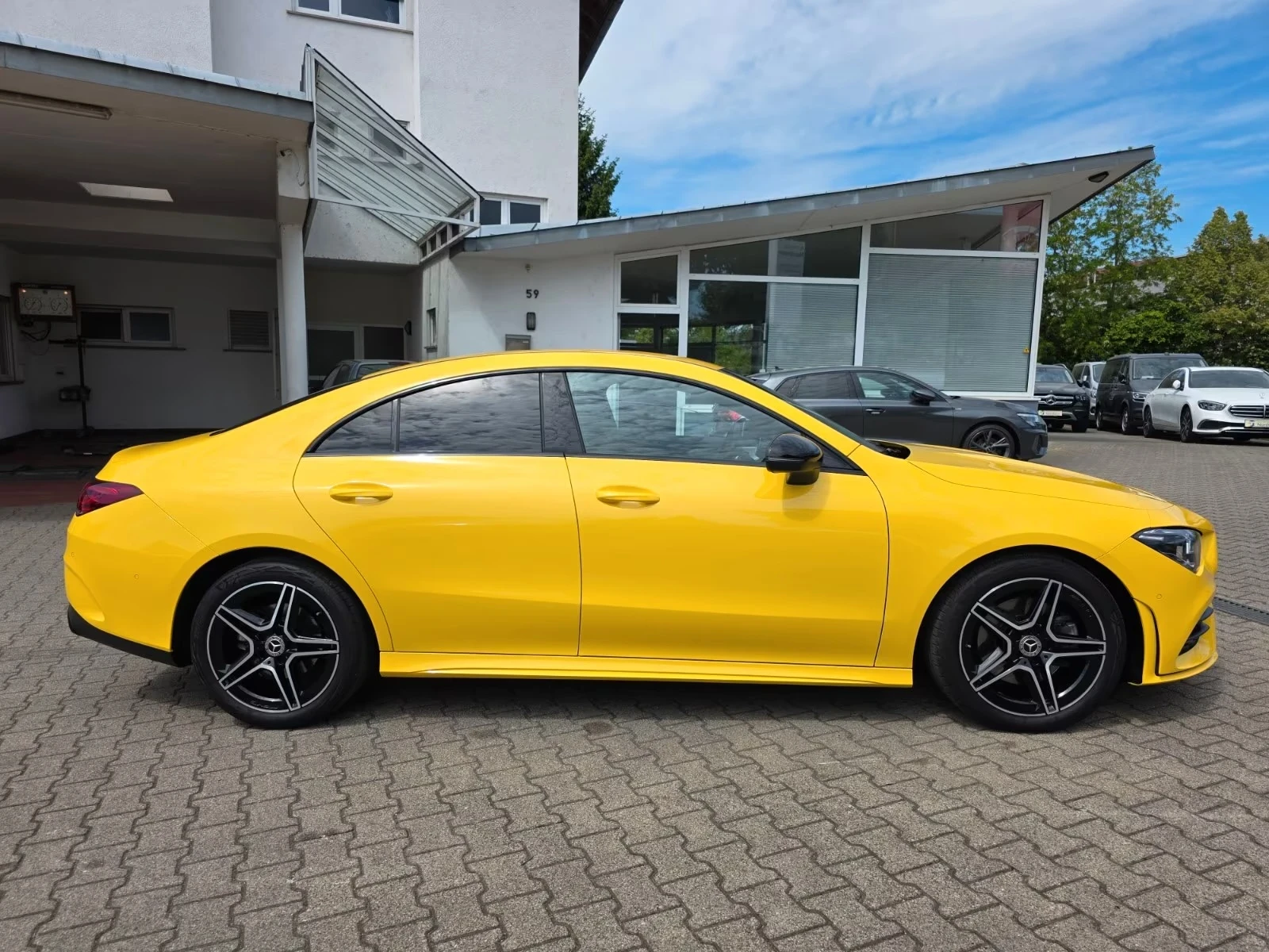 Mercedes-Benz CLA 220 4Matic MBUX/Печка/Камера/360/Ambient/AMG - изображение 3