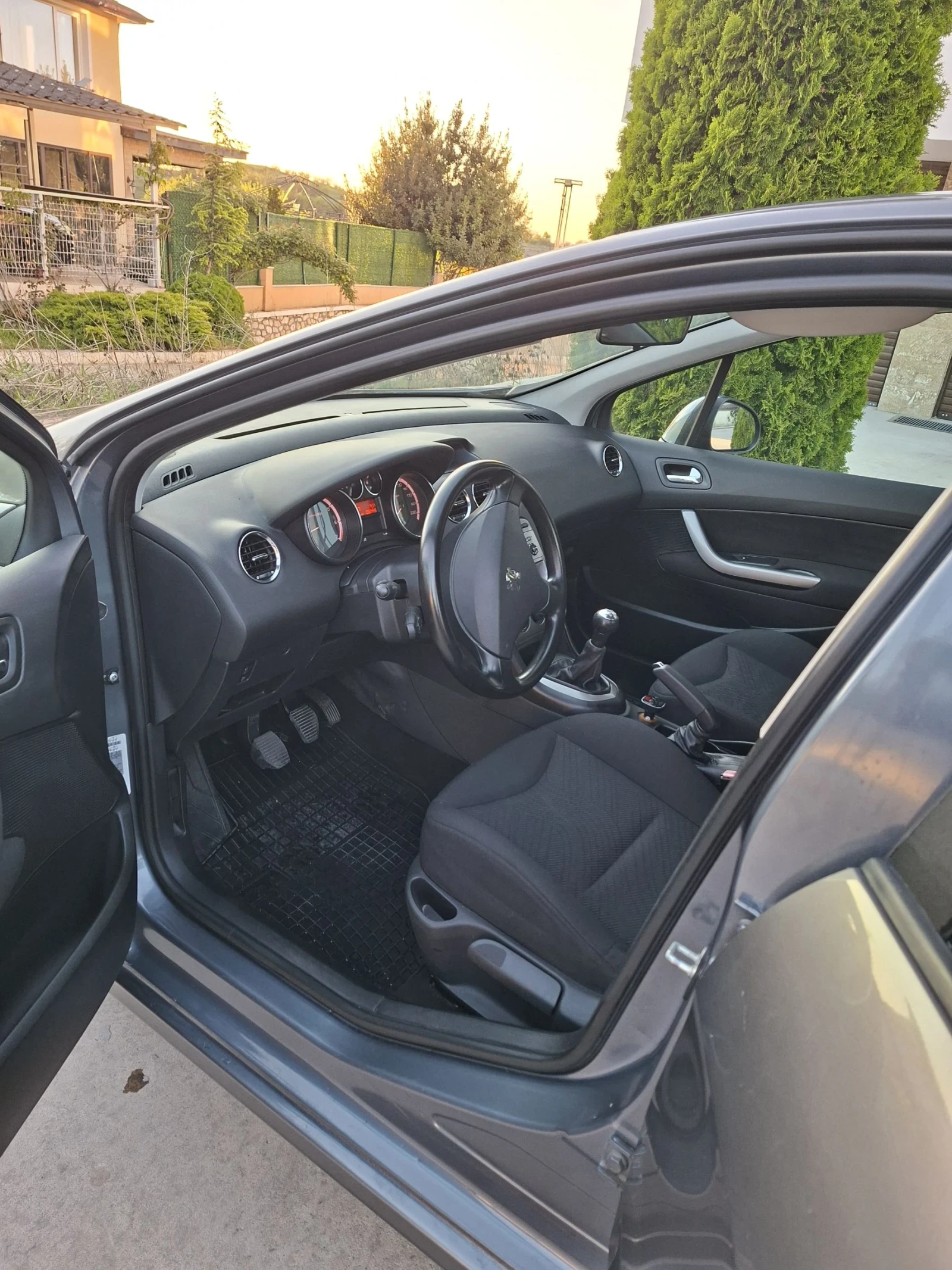 Peugeot 308  - изображение 9