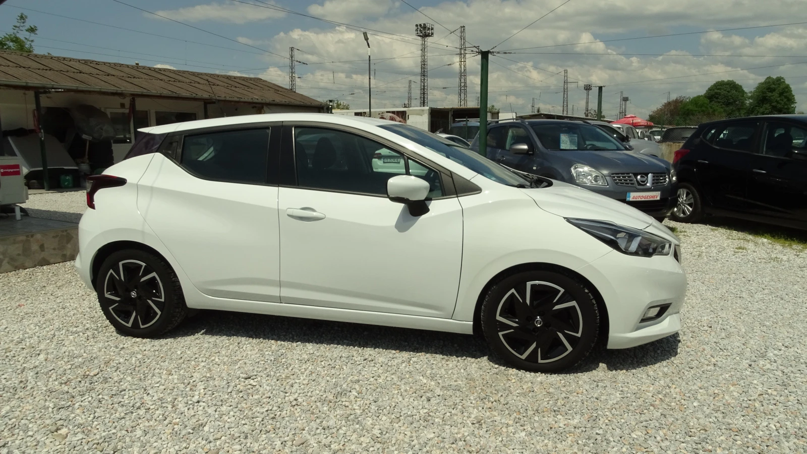 Nissan Micra 1.0 I * NAVI* KAMERA*  - изображение 6