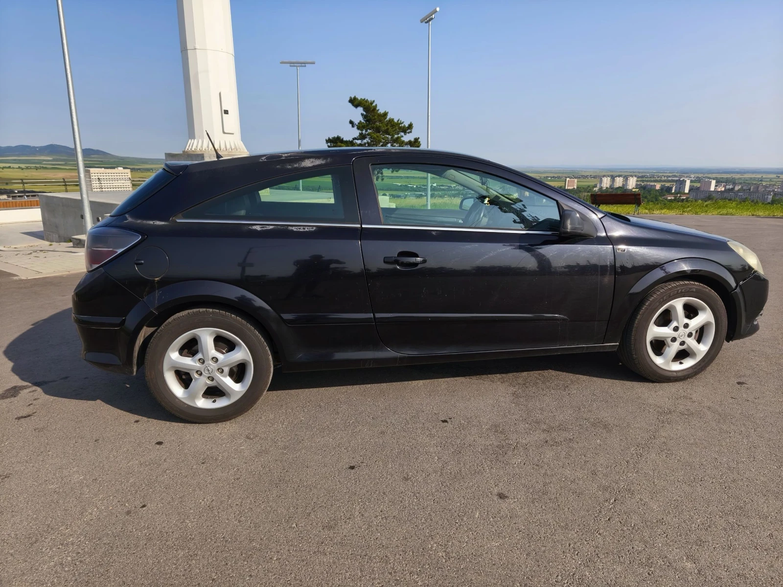Opel Astra GTC - изображение 7