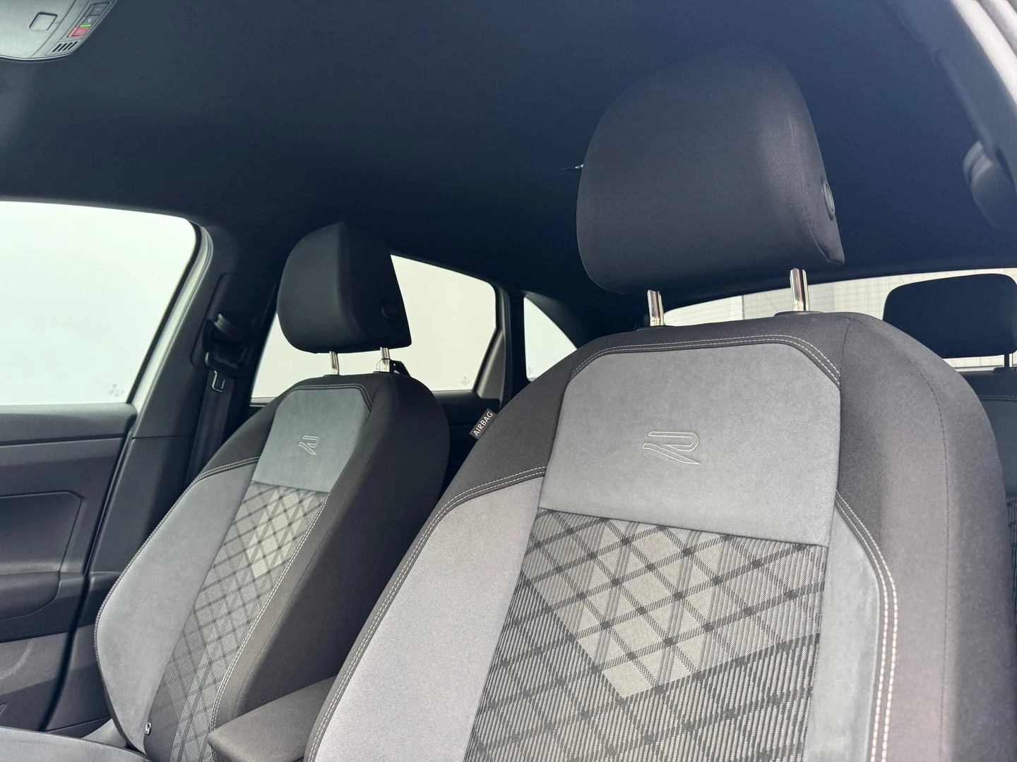 VW Taigo R-Line 1.5 TSI OPF DSG | Mobile.bg   7