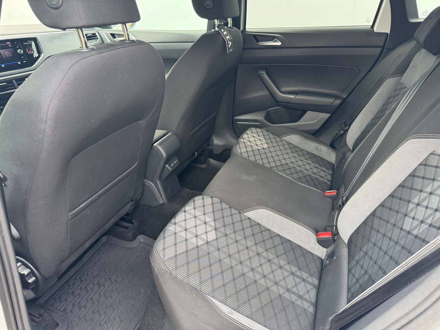 VW Taigo R-Line 1.5 TSI OPF DSG | Mobile.bg � ����������� 8