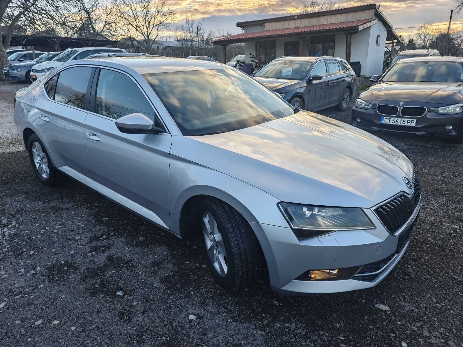 Skoda Superb 1.6/120KC - изображение 2