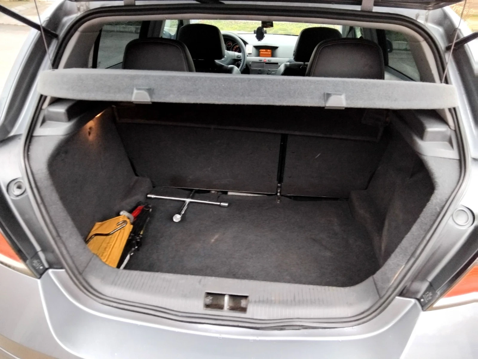 Opel Astra 1.6i+ КЛИМА + ГАЗ ИНЖЕКЦИОН. 2005г  - изображение 9