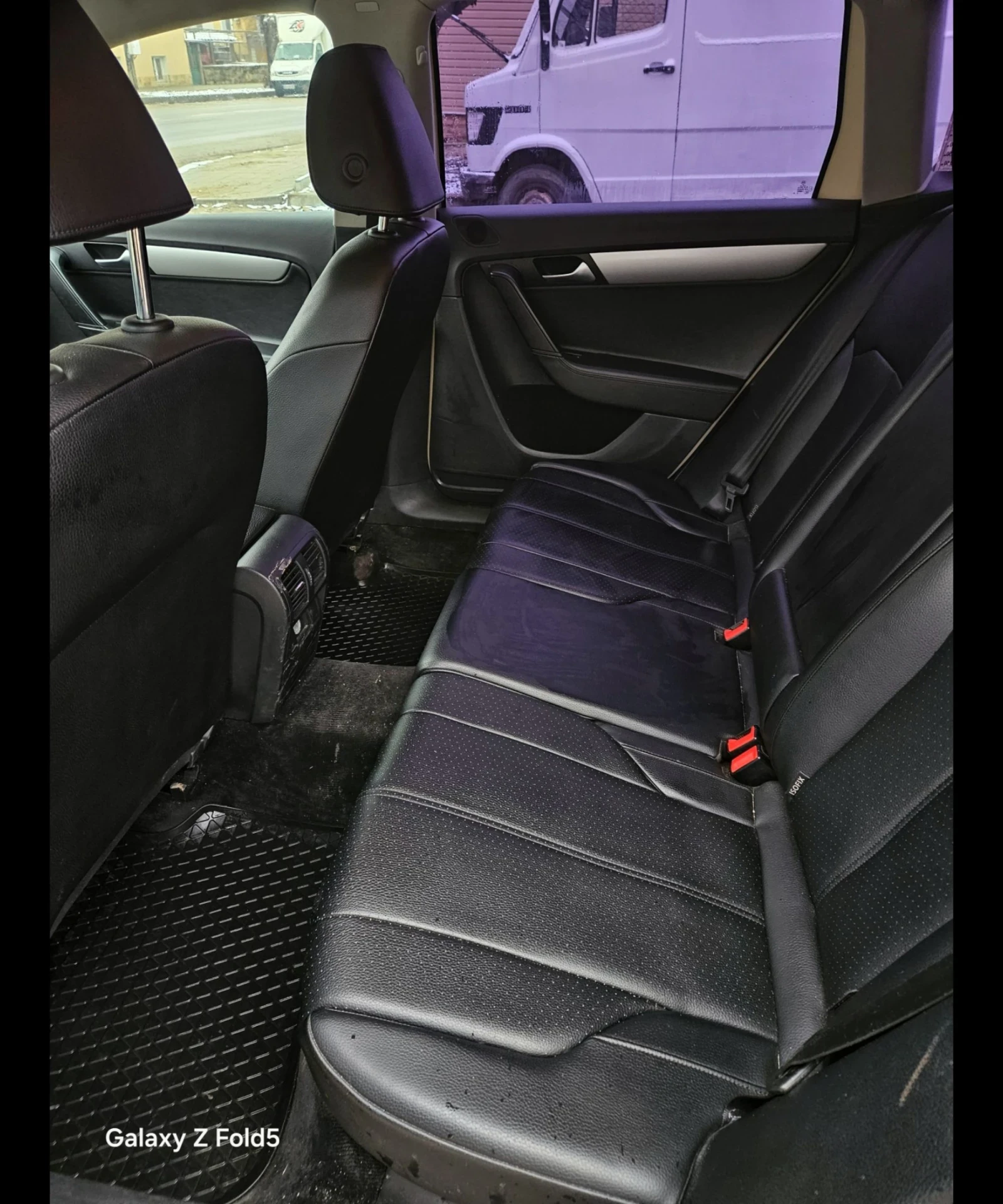 VW Passat 2.0 TDI - изображение 9