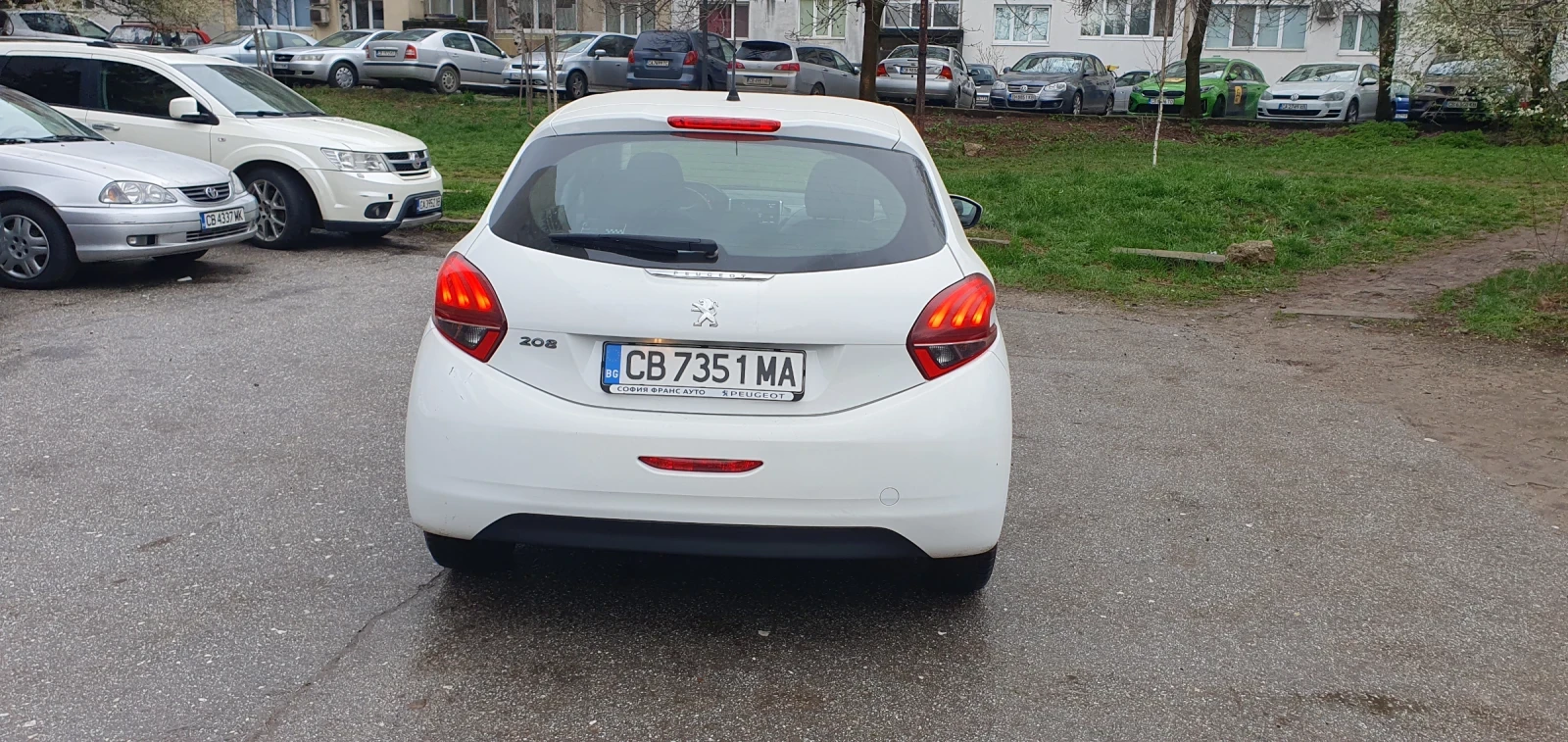 Peugeot 208, снимка 6 - Автомобили и джипове - 54096625