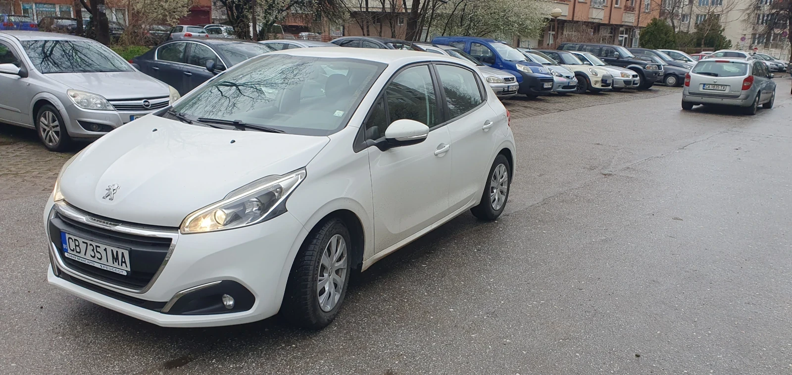 Peugeot 208
