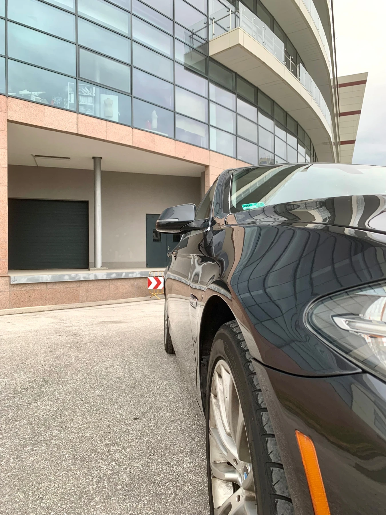 BMW 528 xDrive Luxury Line, снимка 9 - Автомобили и джипове - 54128315