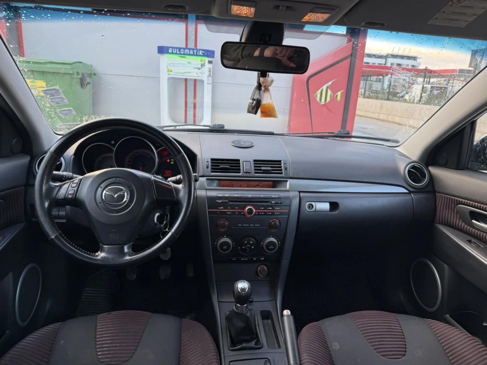 Mazda 3 1.6 дизел, снимка 4 - Автомобили и джипове - 54224444