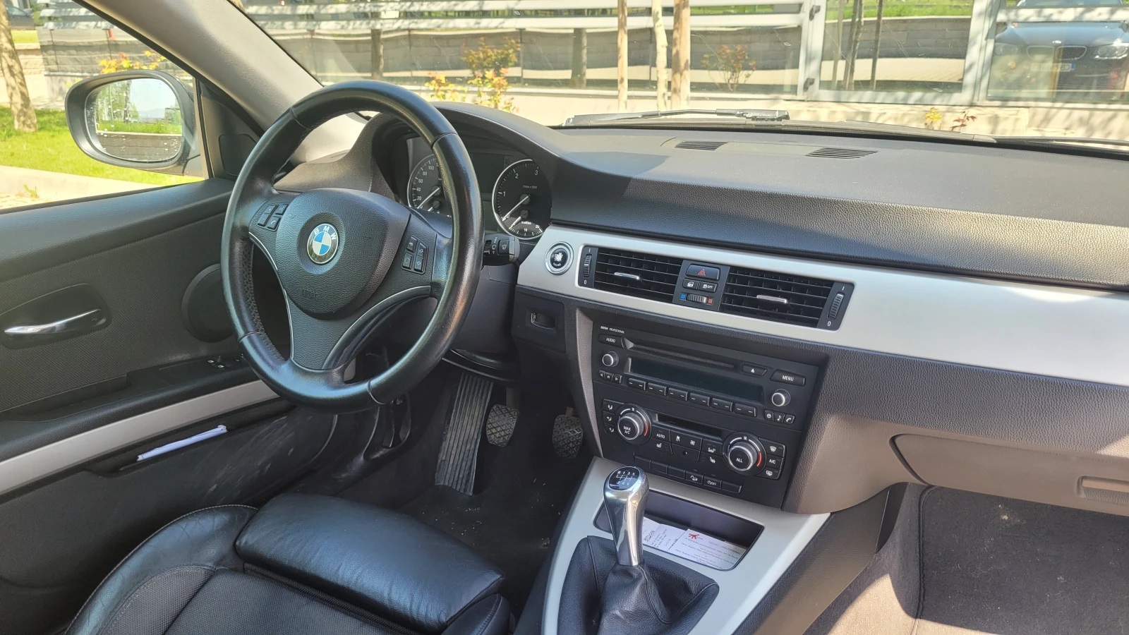 BMW 320 320d xDrive, снимка 8 - Автомобили и джипове - 54342255
