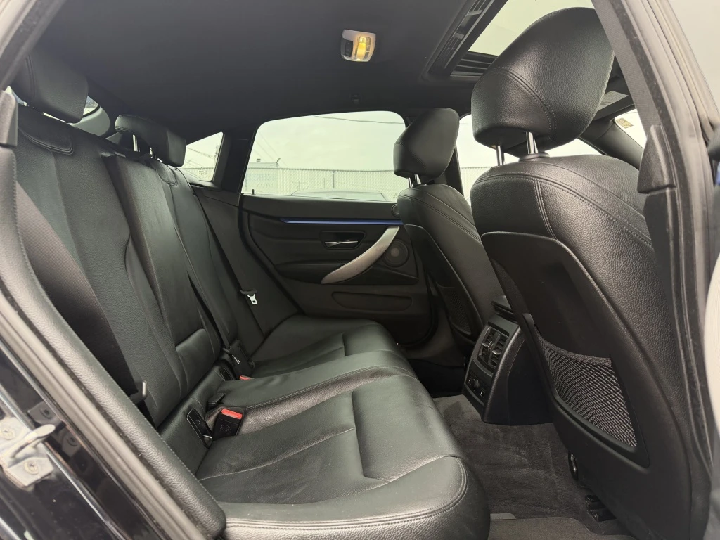 BMW 440 xDrive M-Pack , снимка 17 - Автомобили и джипове - 54426626