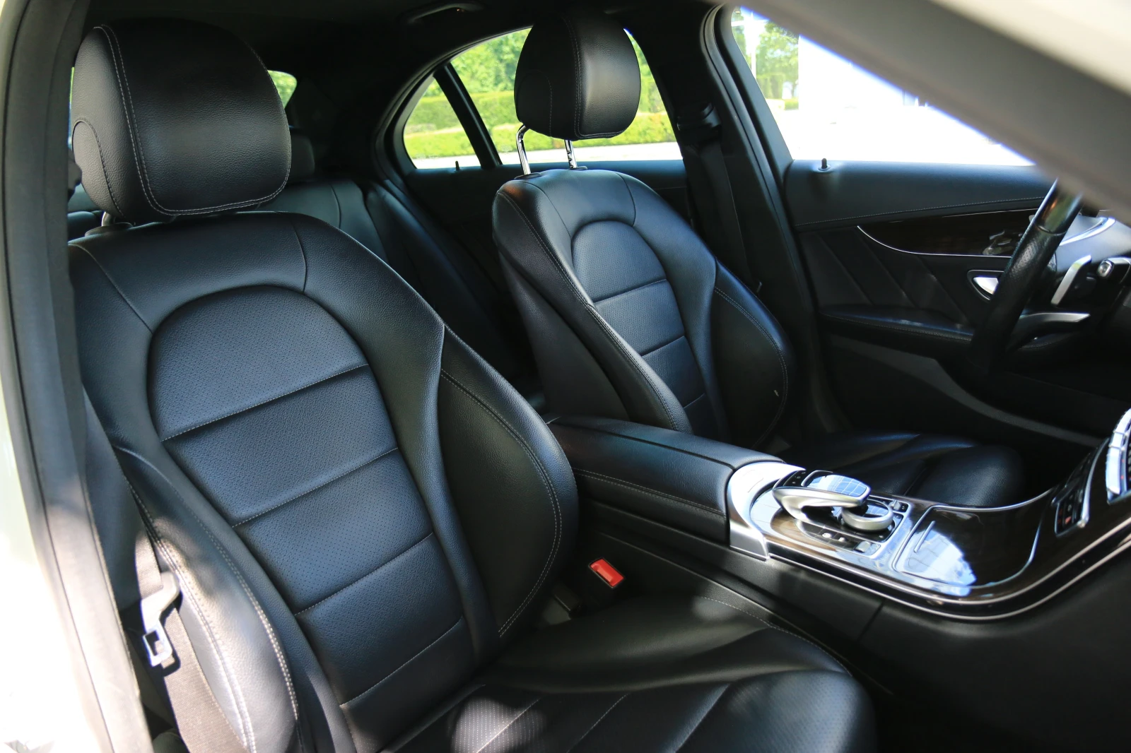Mercedes-Benz C 300, снимка 13 - Автомобили и джипове - 54722516
