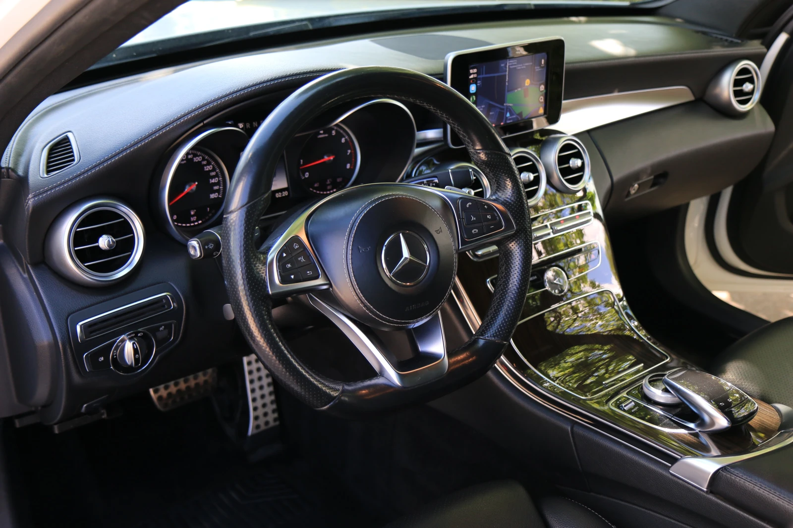 Mercedes-Benz C 300, снимка 8 - Автомобили и джипове - 54722516