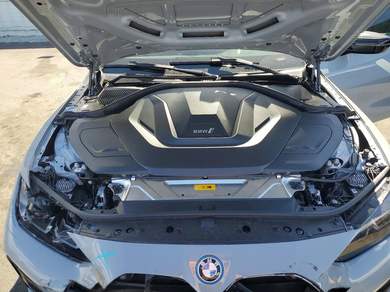 BMW i4 M50 | HEAD-UP | 360 КАМЕРА | HARMAN/KARDON | , снимка 11 - Автомобили и джипове - 55122042