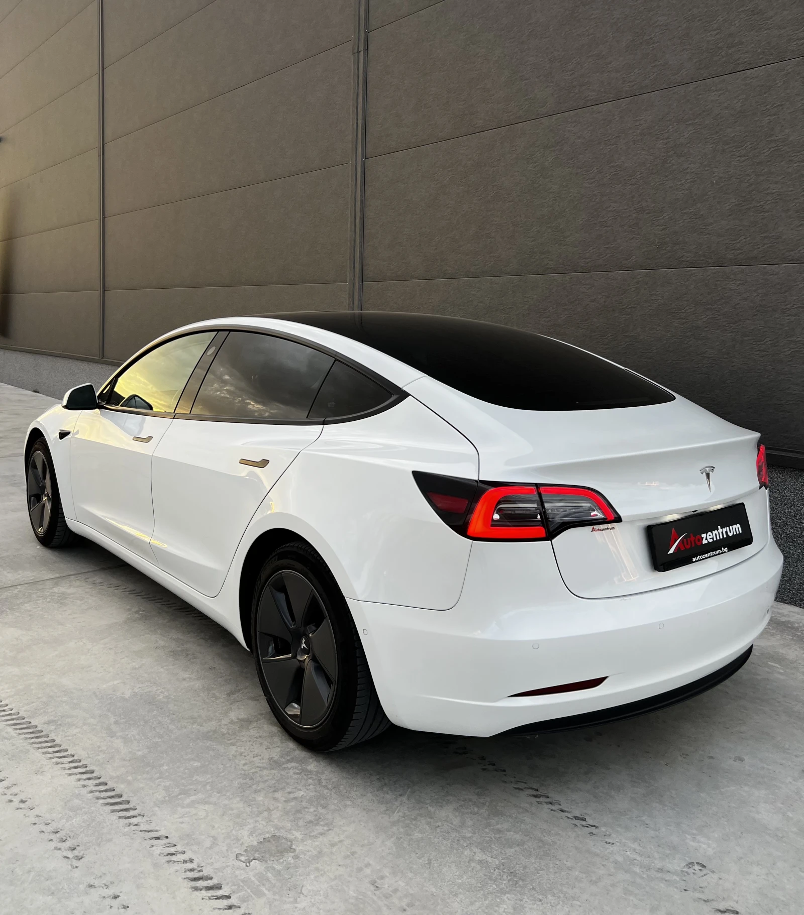 Tesla Model 3 Standard Range Plus, снимка 4 - Автомобили и джипове - 55225162