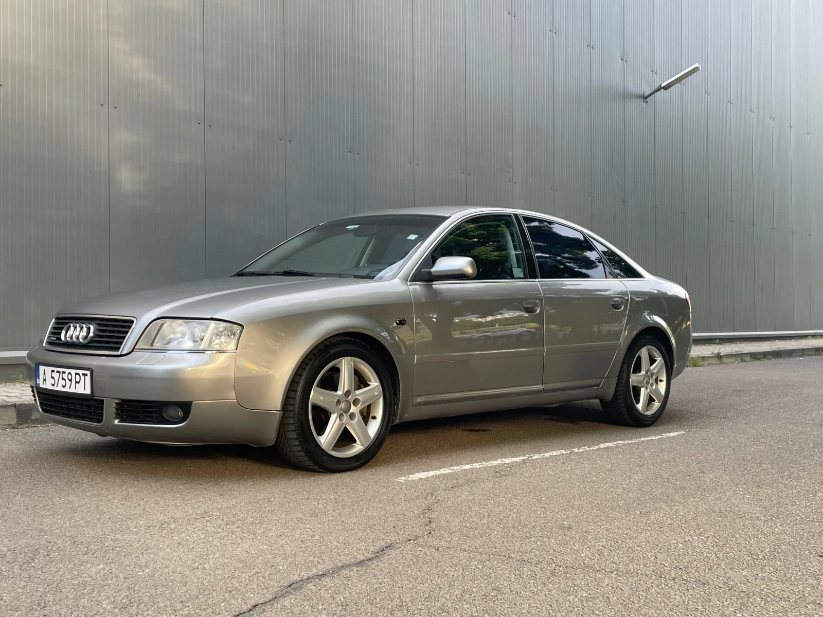 Audi A6 2.5- 180кс 4Х4
