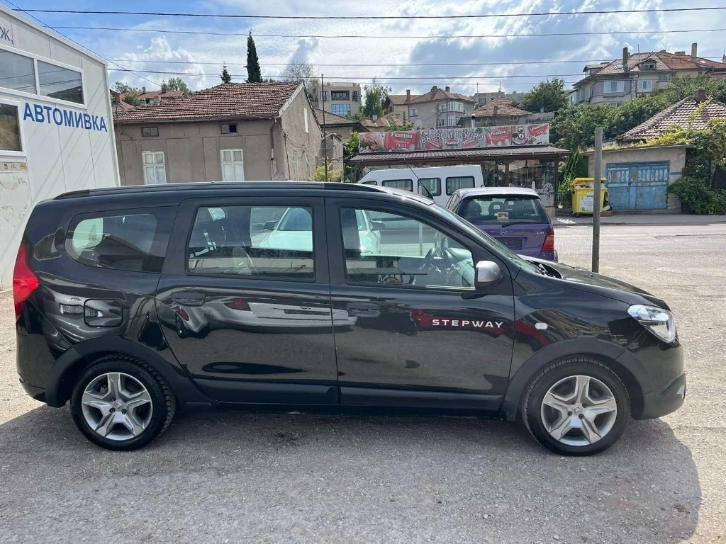 Dacia Lodgy 1.2 Stepway Е-6, снимка 4 - Автомобили и джипове - 55888427