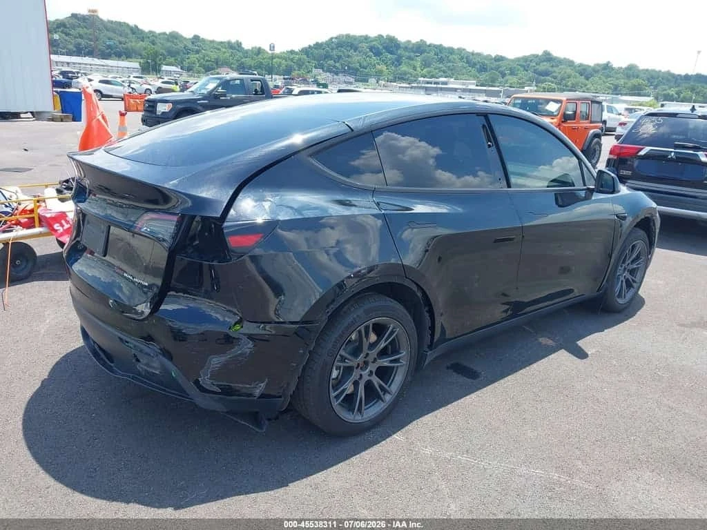 Tesla Model Y * LONG RANGE DUAL MOTOR ALL WHEEL DRIVE * CARFAX *, снимка 4 - Автомобили и джипове - 56185989