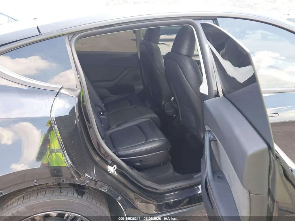 Tesla Model Y * LONG RANGE DUAL MOTOR ALL WHEEL DRIVE * CARFAX *, снимка 14 - Автомобили и джипове - 56185989