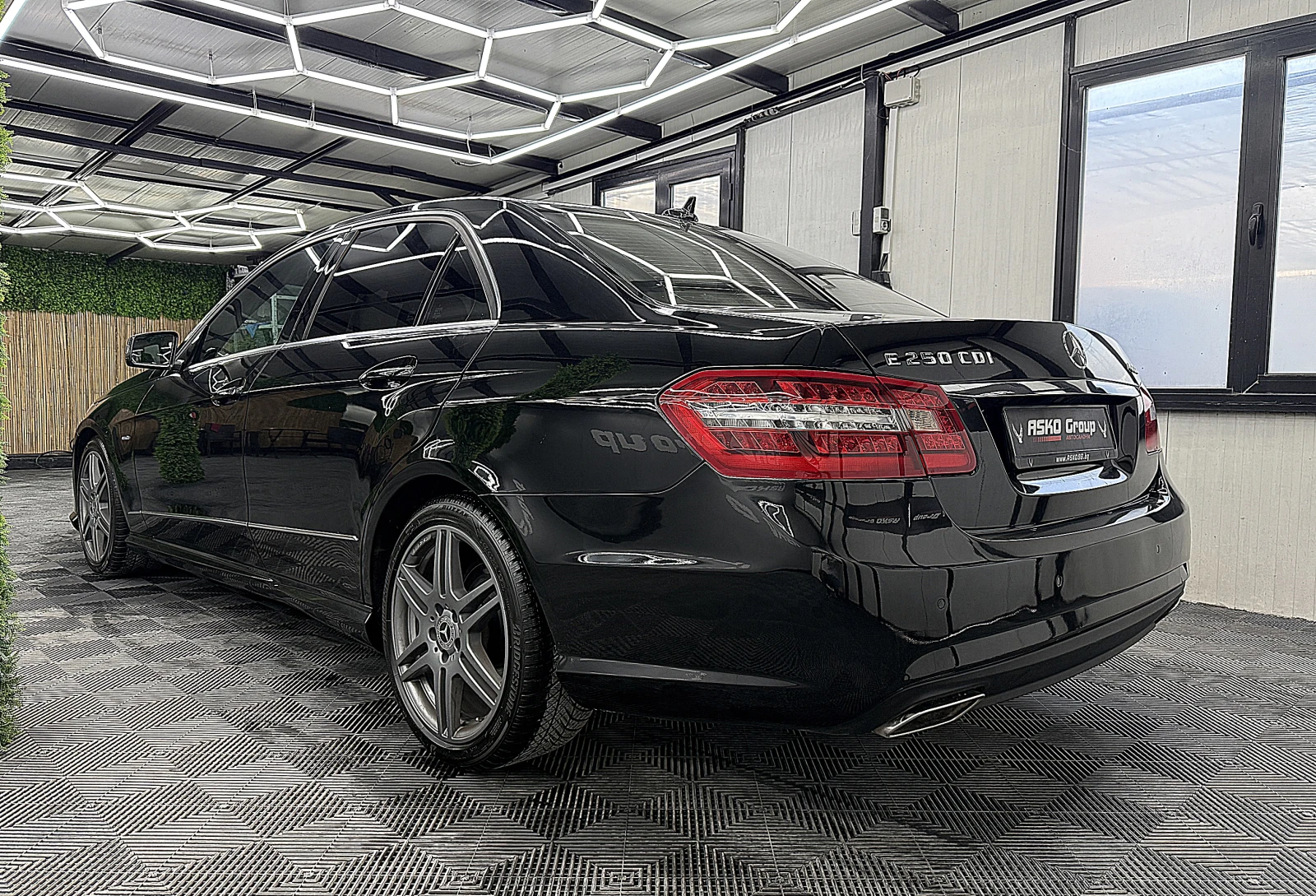Mercedes-Benz E 250 4-Matic/AMG/Line/TOP!!!!�������� ������ | Mobile.bg � ����������� 4