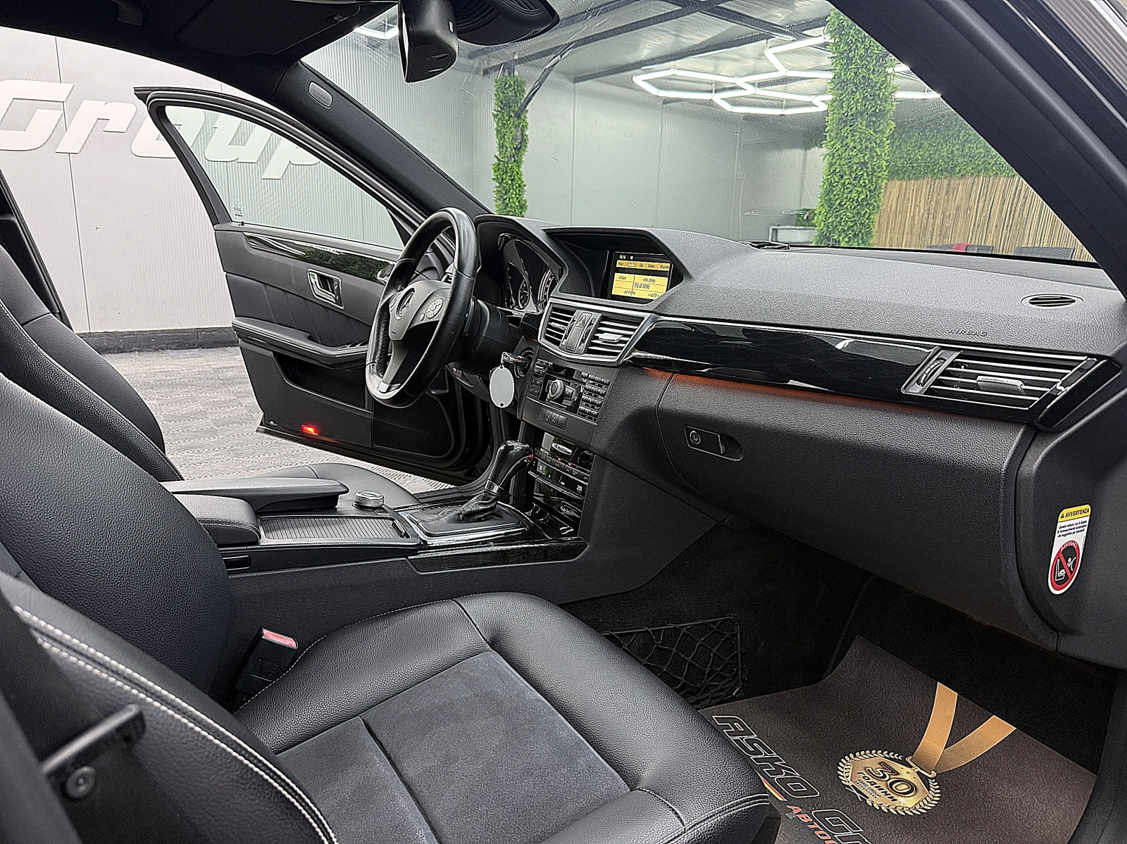Mercedes-Benz E 250 4-Matic/AMG/Line/TOP!!!!�������� ������ | Mobile.bg � ����������� 10