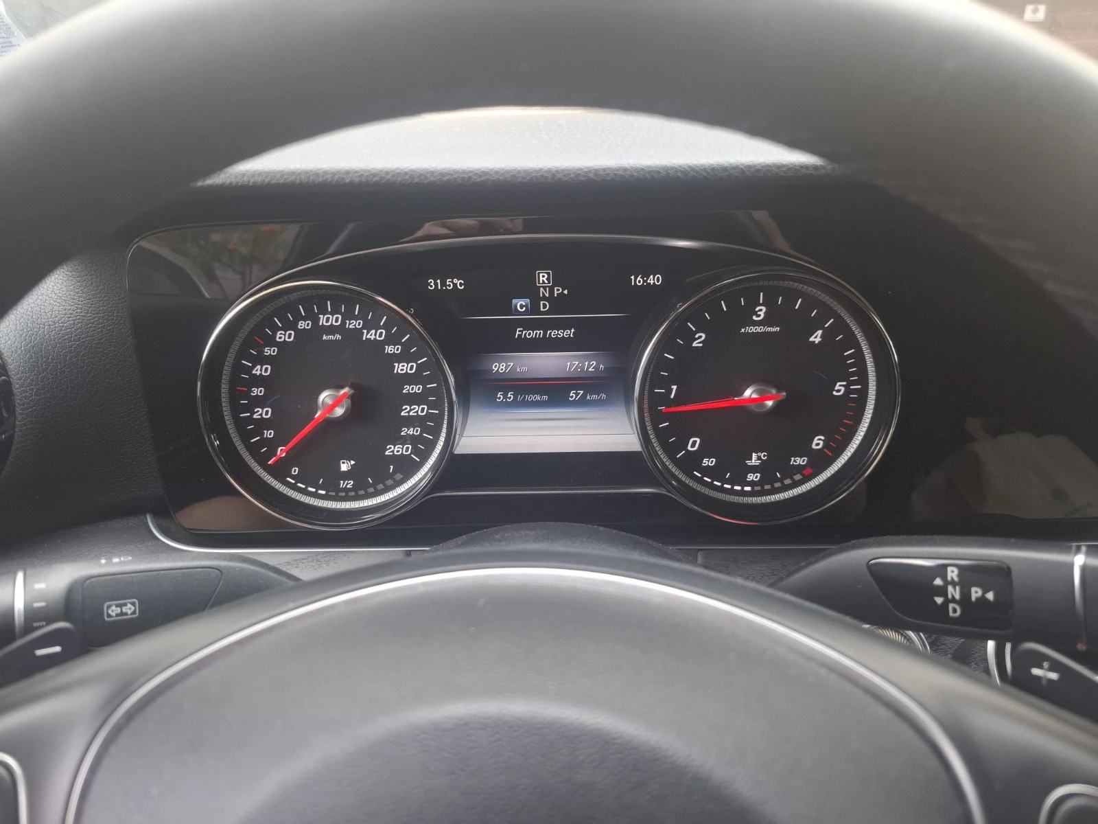 Mercedes-Benz E 220, снимка 10 - Автомобили и джипове - 56728338