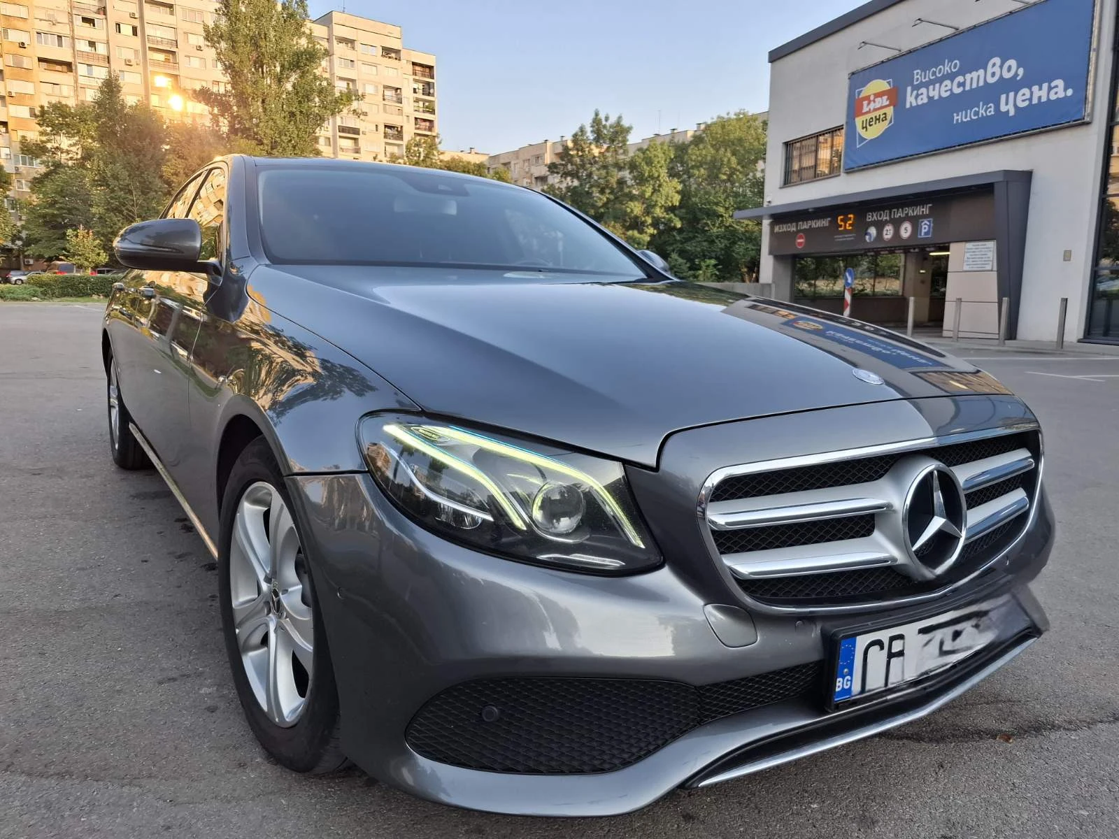 Mercedes-Benz E 220