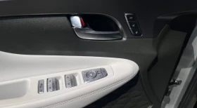 Обява за продажба на Hyundai Santa fe 1.6T-GDI/SIGNATURE/230HP/HYBRID/4WD/HUD/LED/371f ~82 299 лв. - изображение 11