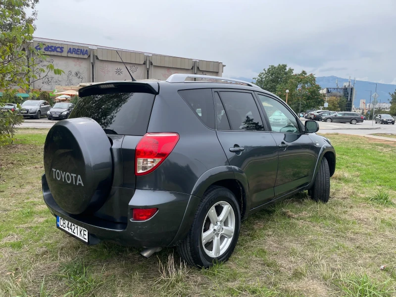 Toyota Rav4, снимка 5 - Автомобили и джипове - 47300584